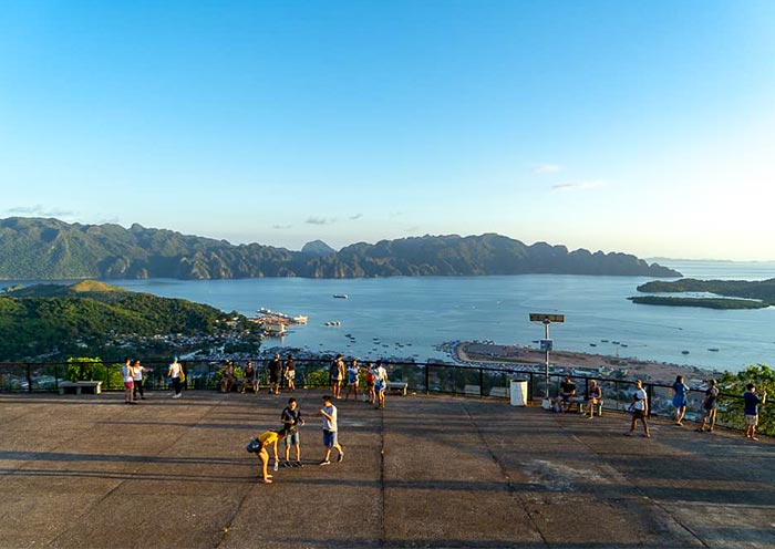 Take a short hike to Mt.Tapyas