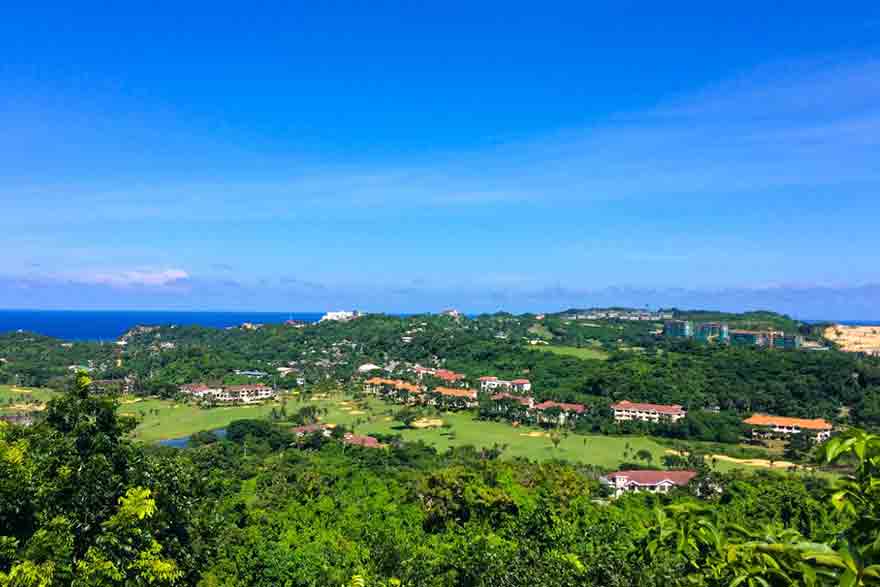 How many days are recommended for a Bohol tour?