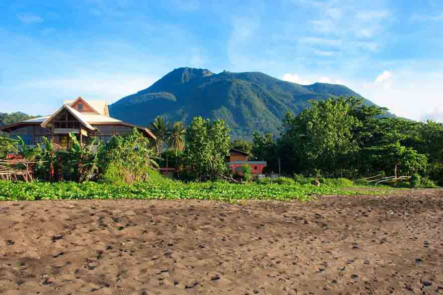 What should I bring on a Coron tour?