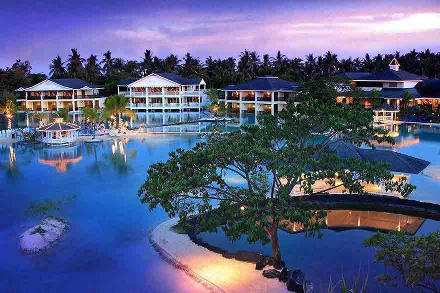 What is the best time of year to take a Coron tour?